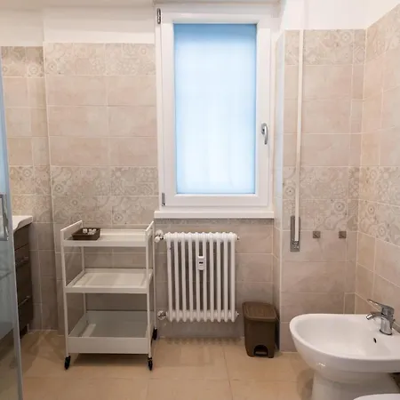 Casa Rosa Beige E Blu * ローマ